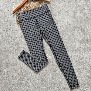 Lululemon Tri Geo Silver Spoon Black Wunder Under Leggings Pant Size 4